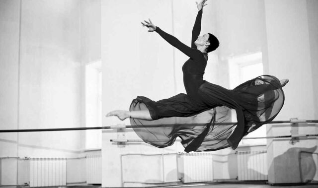 https://talkndance.com/wp-content/uploads/2019/05/inner_event_dance_02-640x379.jpg